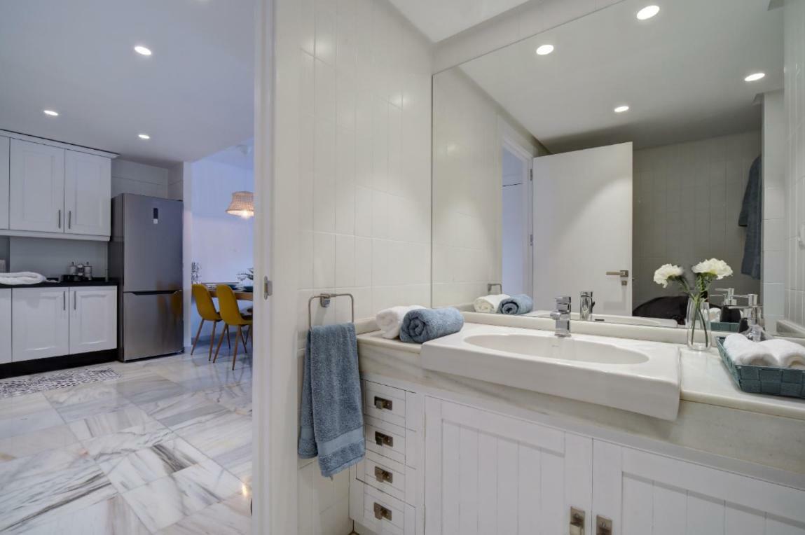 Marbella Center New And Luxurious Apartment On The Beach 627 Kültér fotó